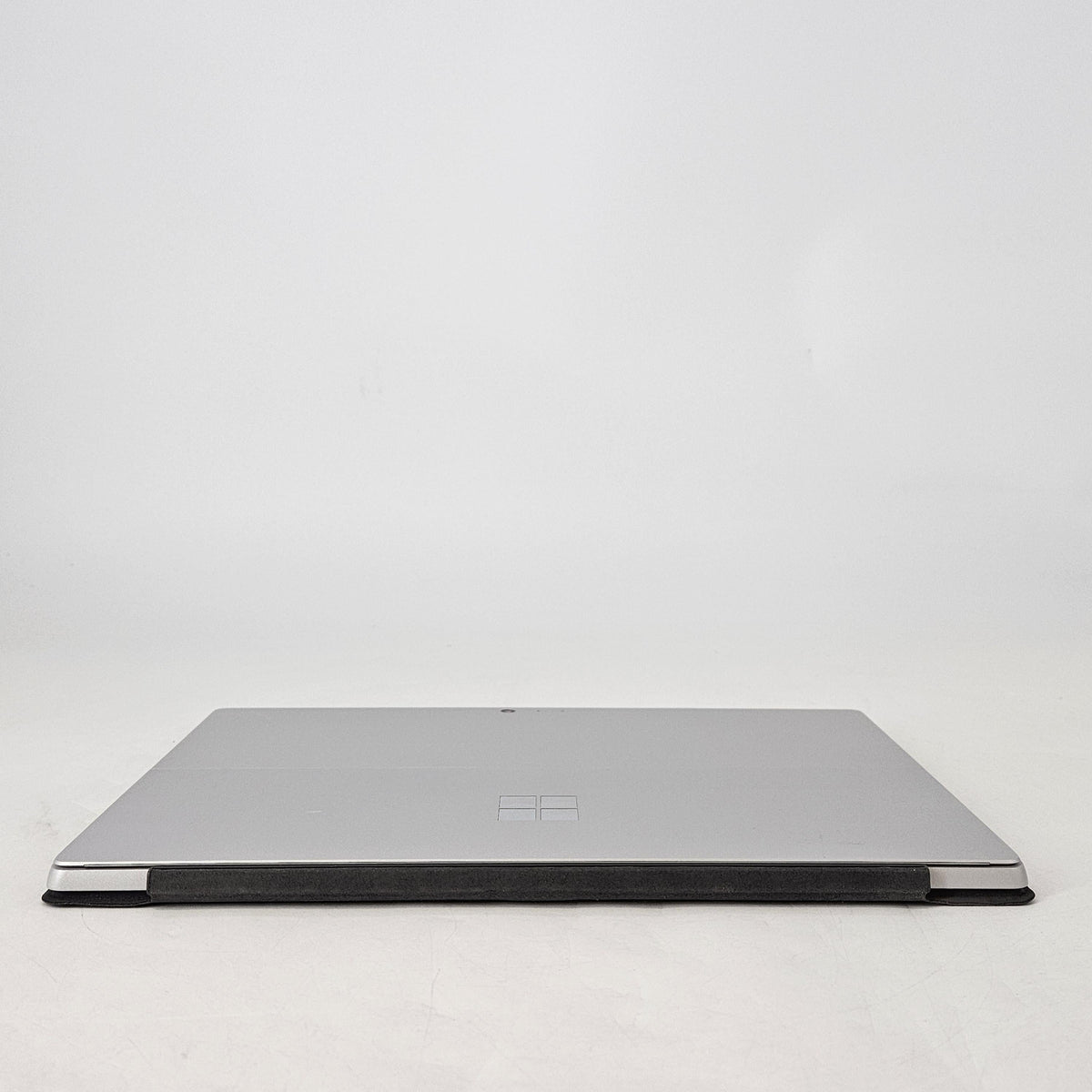 Surface Pro 5 12.3 Silver 2.6 GHz Intel Core i5 7th Gen. 8GB RAM 256GB Solid State Drive