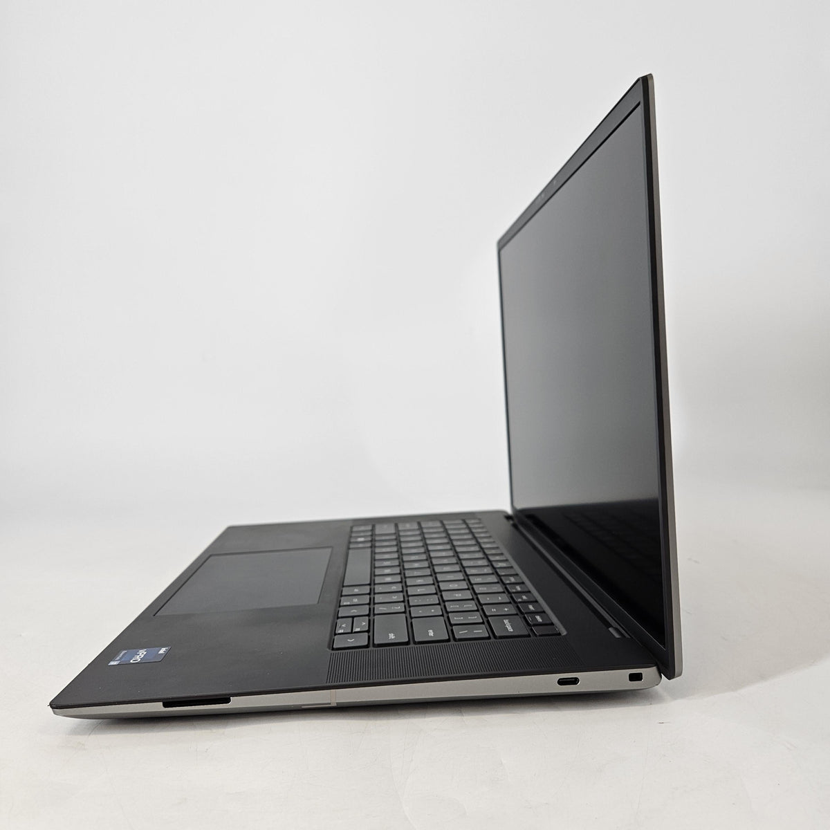 Dell Precision 5680 16 Gray 2.4 GHz Intel Core i7 13th Gen. 32GB RAM 1TB Solid State Drive NVIDIA RTX A1000 6 GB