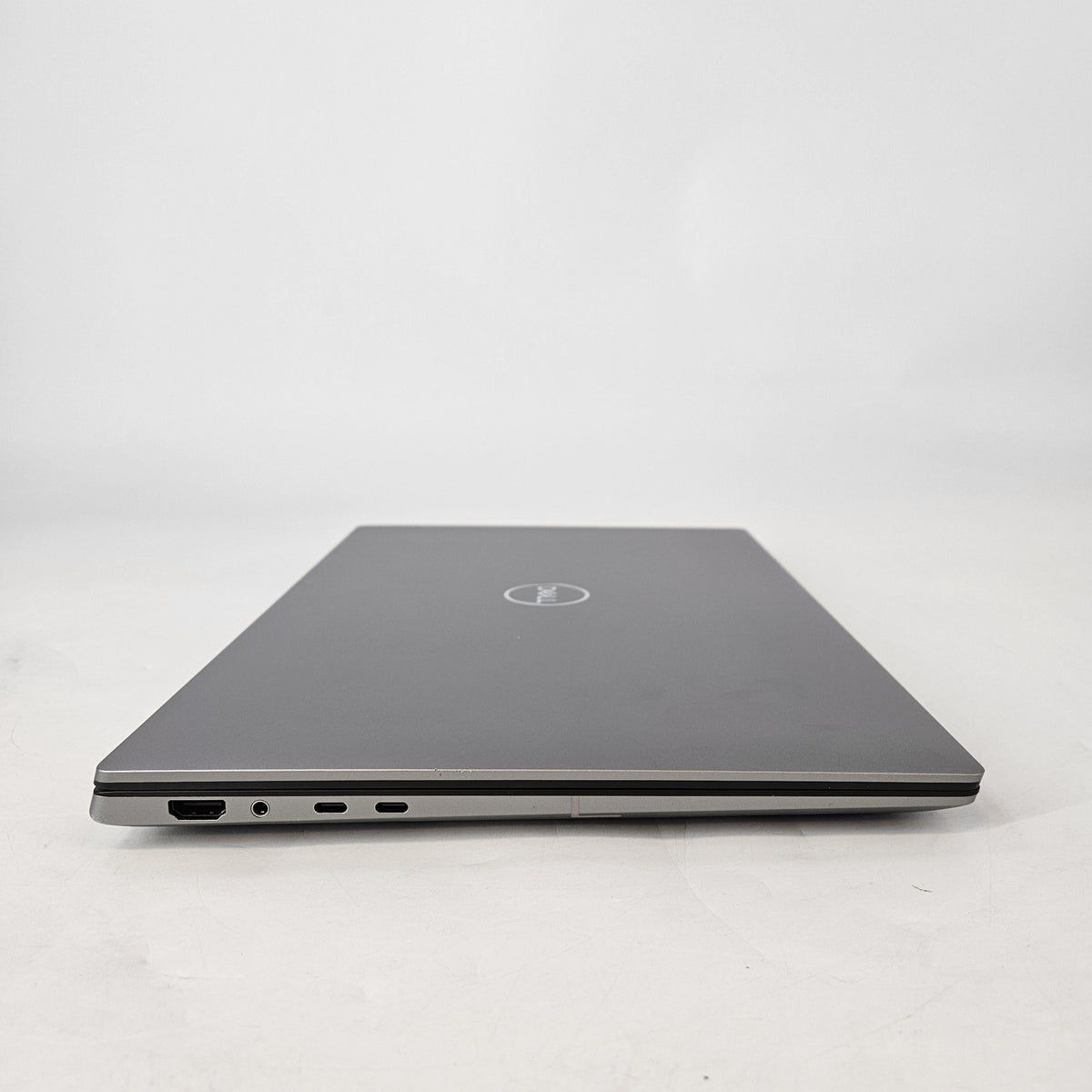 Dell Precision 5680 16 Gray 2.4 GHz Intel Core i7 13th Gen. 32GB RAM 1TB Solid State Drive NVIDIA RTX A1000 6 GB