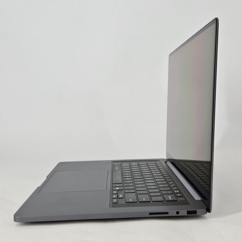 Galaxy Book6 Ultra 16 Gray 1.9 GHz Intel Core Ultra 7 Series 3 32GB RAM 1TB Solid State Drive NVIDIA GeForce RTX 5060 8 GB