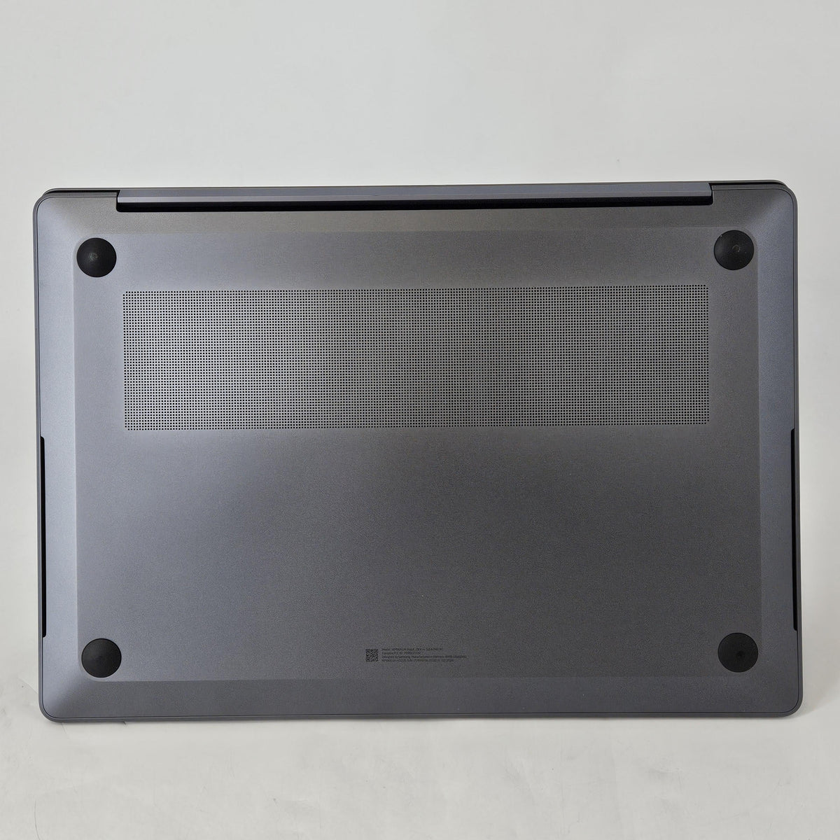 Galaxy Book6 Ultra 16 Gray 1.9 GHz Intel Core Ultra 7 Series 3 32GB RAM 1TB Solid State Drive NVIDIA GeForce RTX 5060 8 GB