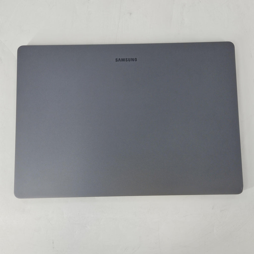 Galaxy Book6 Ultra 16 Gray 1.9 GHz Intel Core Ultra 7 Series 3 32GB RAM 1TB Solid State Drive NVIDIA GeForce RTX 5060 8 GB