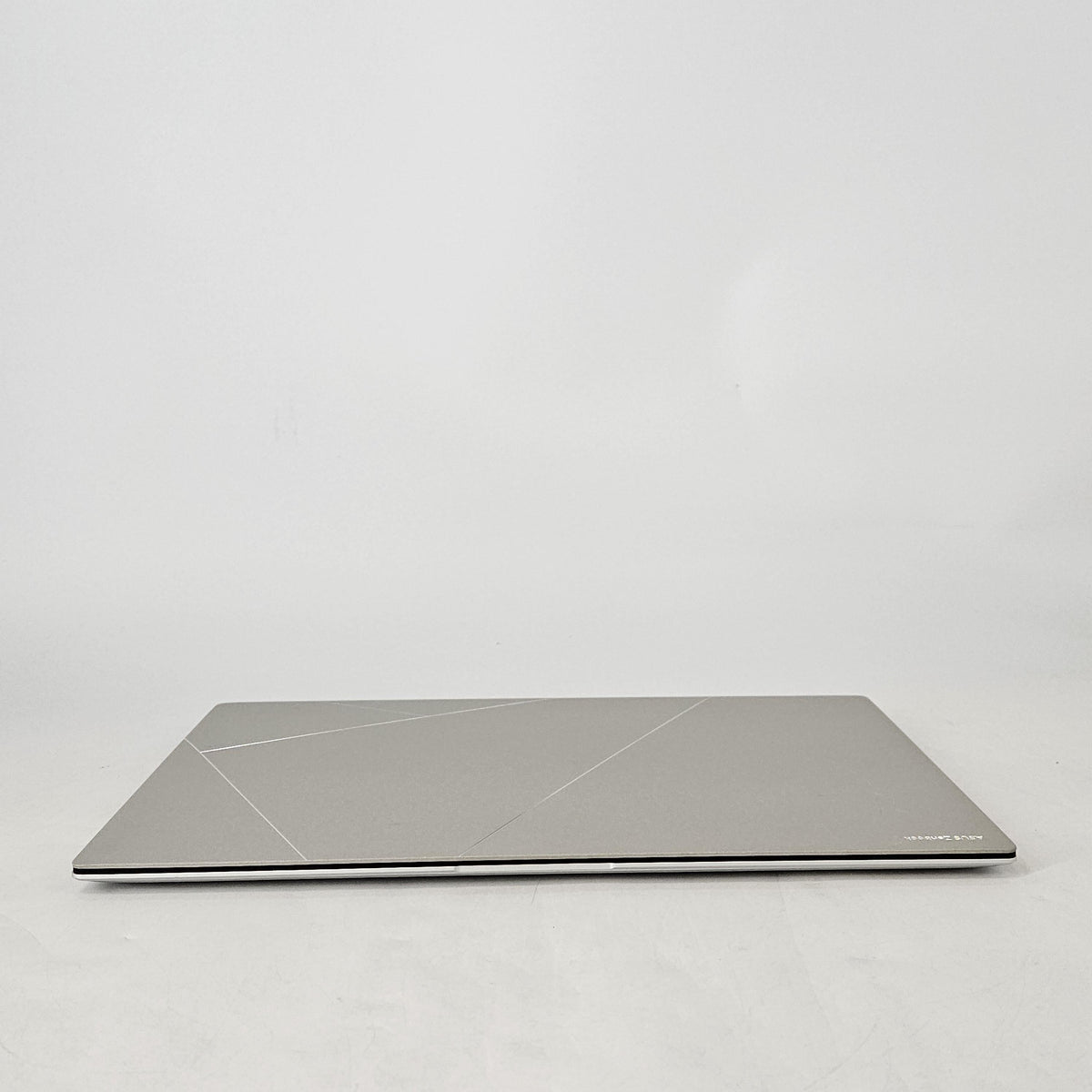 Zenbook S 16 White 2.0 GHz AMD Ryzen AI 9 365 24GB RAM 1TB Solid State Drive
