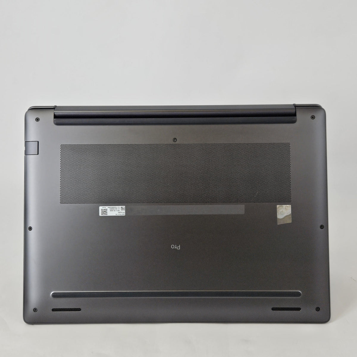 Dell Pro 5 16 P516260 16 Graphite 2.4 GHz Intel Core Ultra 7 Series 3 32GB RAM 512GB Solid State Drive