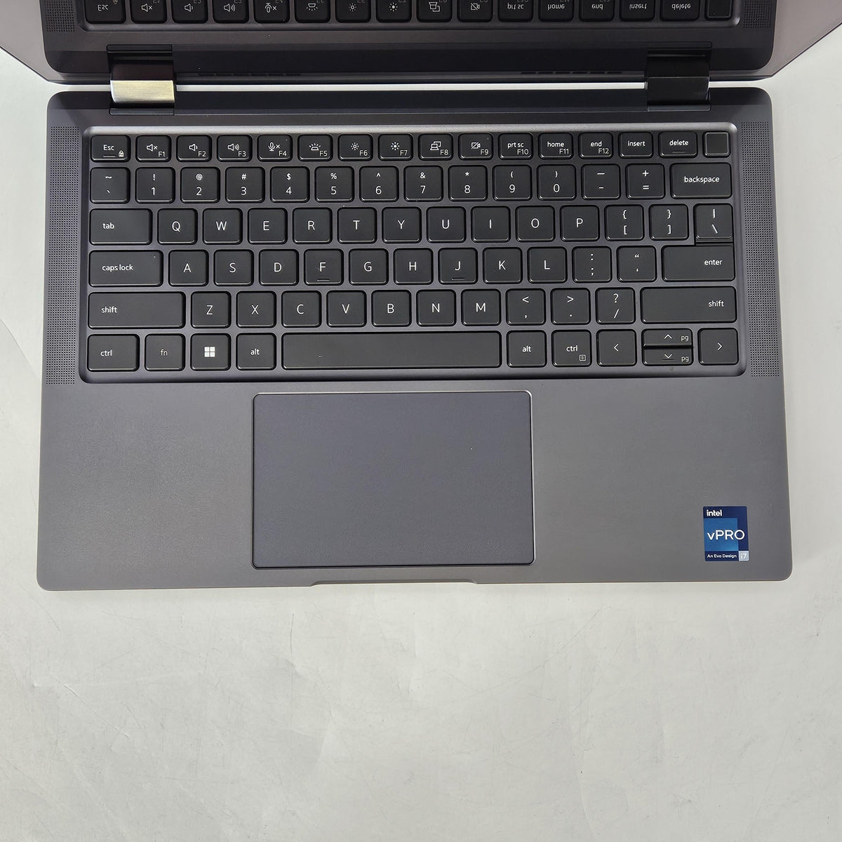 Latitude 9430 14 Gray 1.8 GHz Intel Core i7 12th Gen. 32GB RAM 512GB Solid State Drive