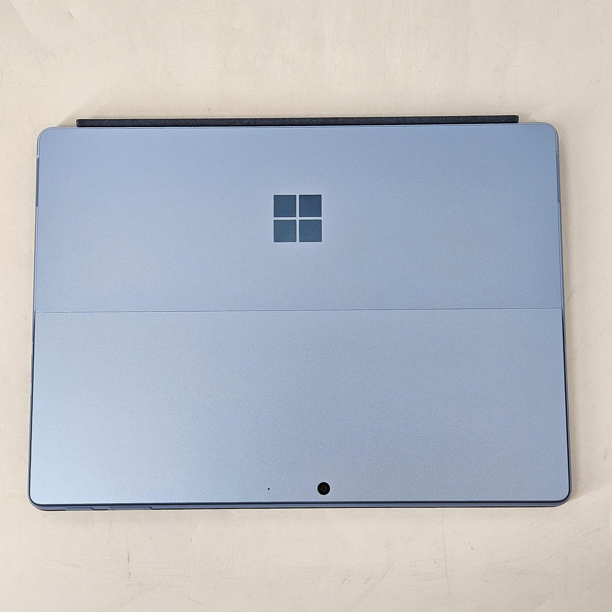 Surface Pro 9 13 Sapphire WiFi 2.6 GHz Intel Core i7 12th Gen. 16GB RAM 256GB Solid State Drive