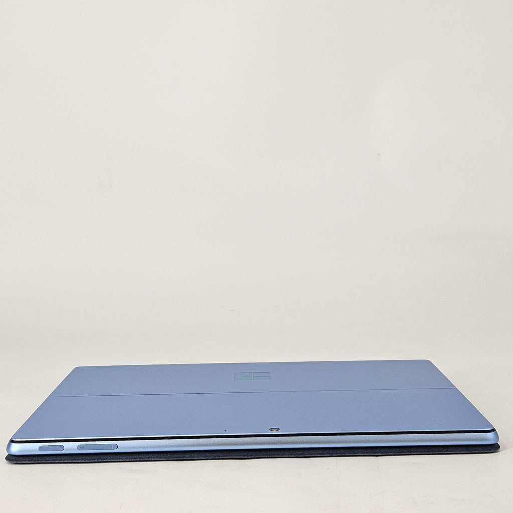 Surface Pro 9 13 Sapphire WiFi 2.6 GHz Intel Core i7 12th Gen. 16GB RAM 256GB Solid State Drive