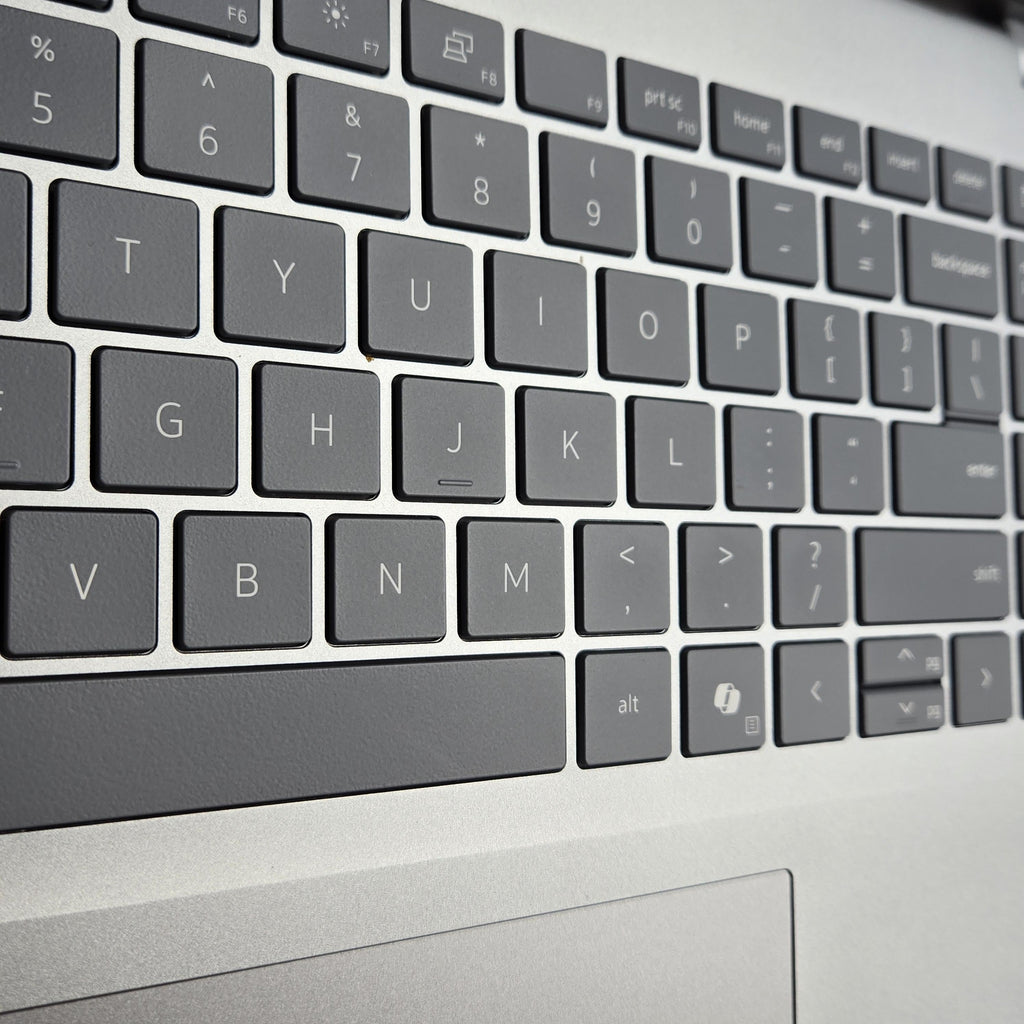 Dell Pro 16 Plus PB16250 Silver 2.2 GHz Intel Core Ultra 7 Series 2 16GB RAM 1TB Solid State Drive