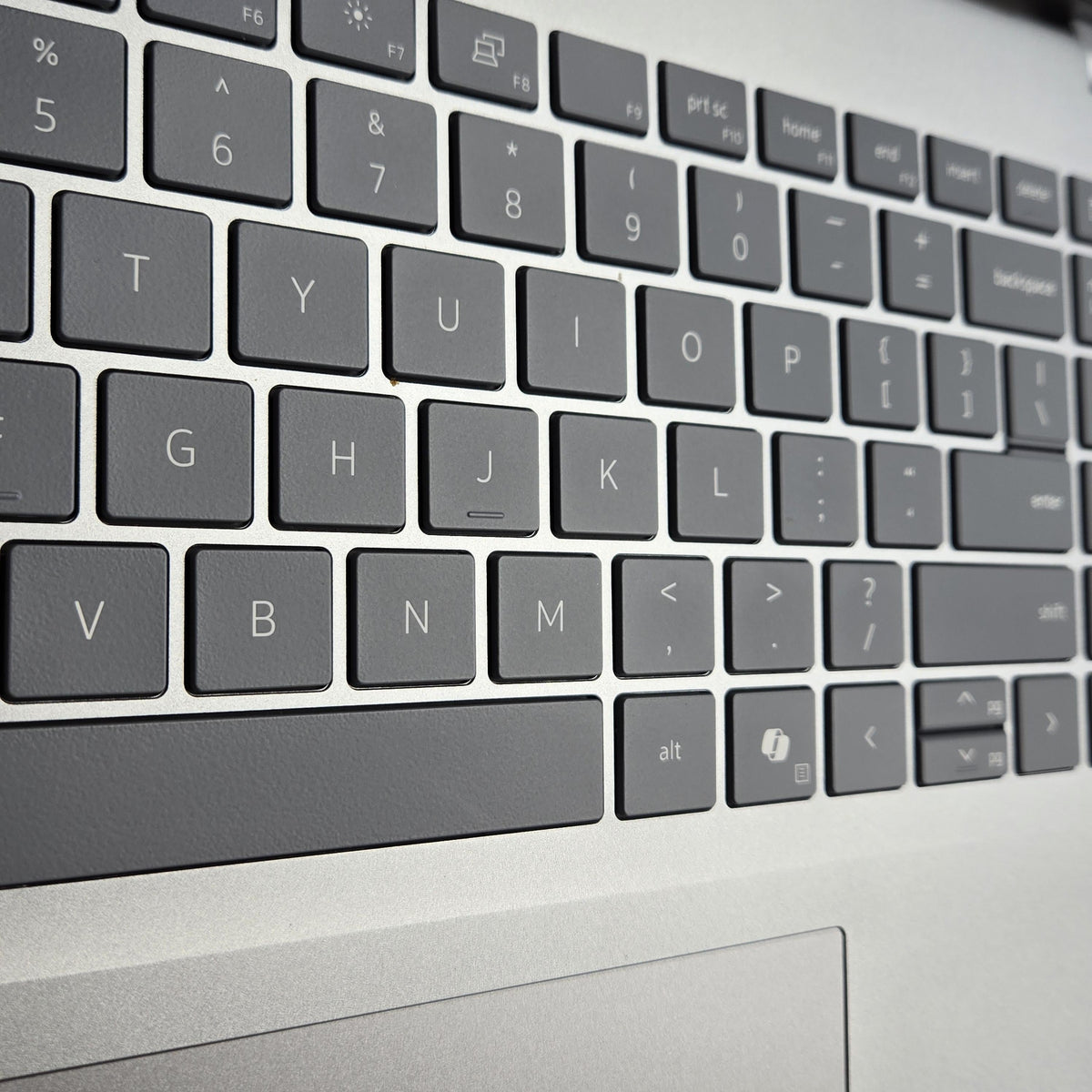 Dell Pro 16 Plus PB16250 Silver 2.2 GHz Intel Core Ultra 7 Series 2 16GB RAM 1TB Solid State Drive