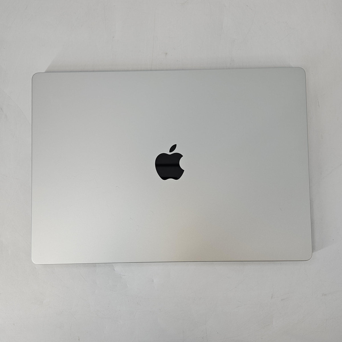 MacBook Pro 16 2024 Silver M4 Max 16-Core CPU 64GB Unified Memory 2TB Solid State Drive 40-Core GPU