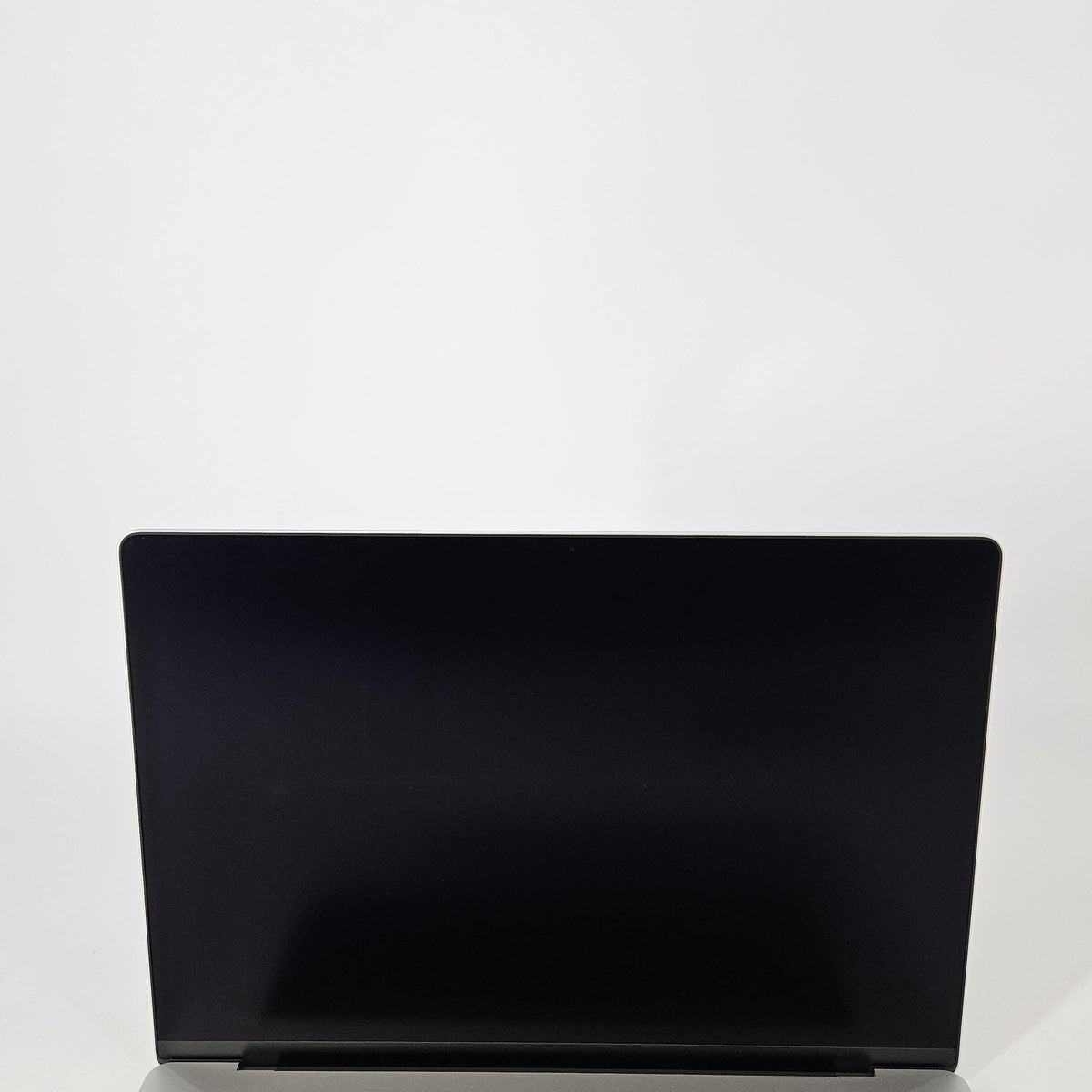 MacBook Pro 16 2024 Silver M4 Max 16-Core CPU 64GB Unified Memory 2TB Solid State Drive 40-Core GPU