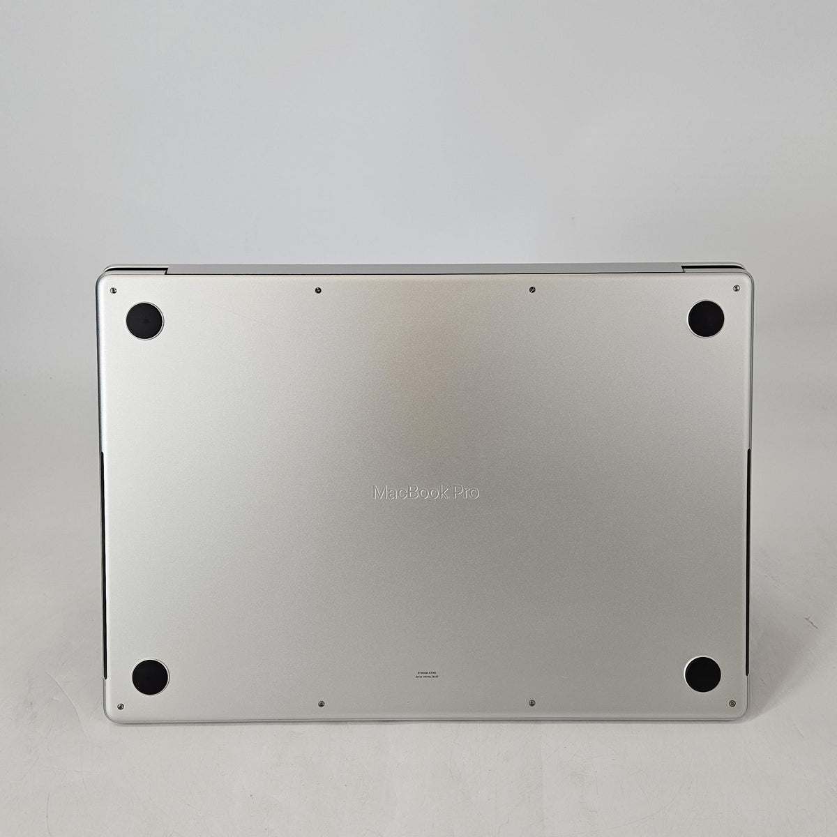MacBook Pro 16 2024 Silver M4 Max 16-Core CPU 64GB Unified Memory 2TB Solid State Drive 40-Core GPU