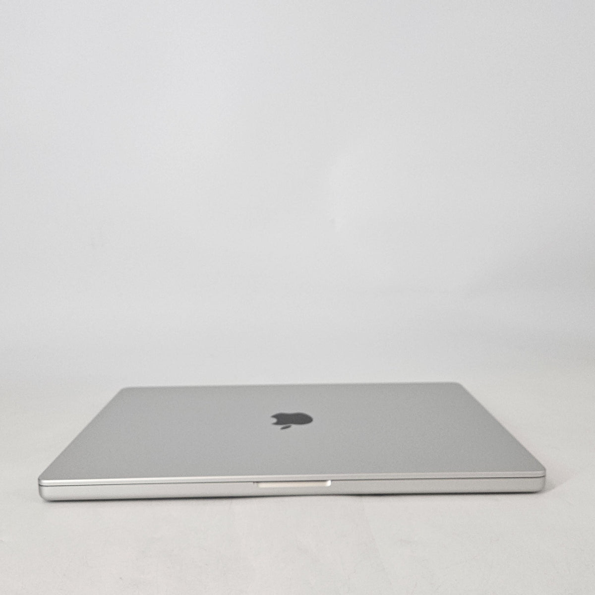 MacBook Pro 16 2024 Silver M4 Max 16-Core CPU 64GB Unified Memory 2TB Solid State Drive 40-Core GPU