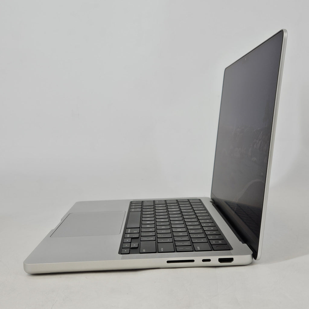 MacBook Pro 14 2025 Silver M5 10-Core CPU 32GB Unified Memory 4TB Solid State Drive 10-Core GPU