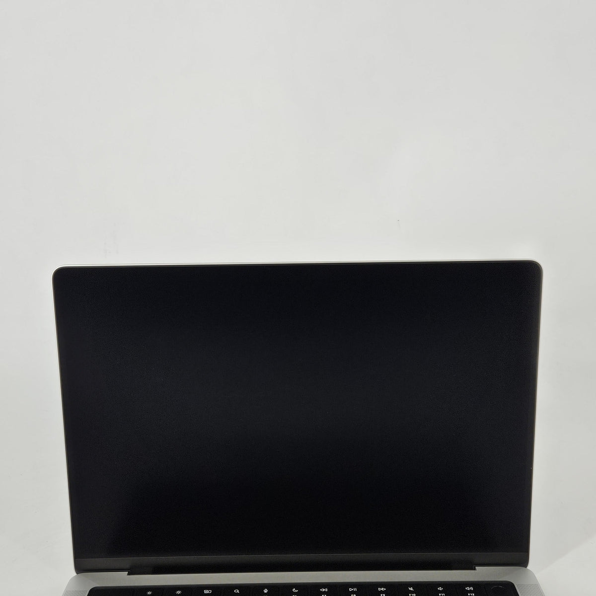 MacBook Pro 14 2025 Silver M5 10-Core CPU 32GB Unified Memory 4TB Solid State Drive 10-Core GPU