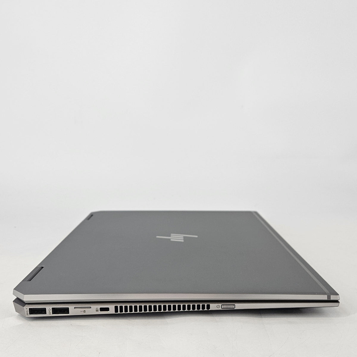 HP ZBook Studio x360 G5 15.6 Silver 2.6 GHz Intel Core i7 9th Gen. 32GB RAM 512GB Solid State Drive NVIDIA Quadro P1000 4 GB