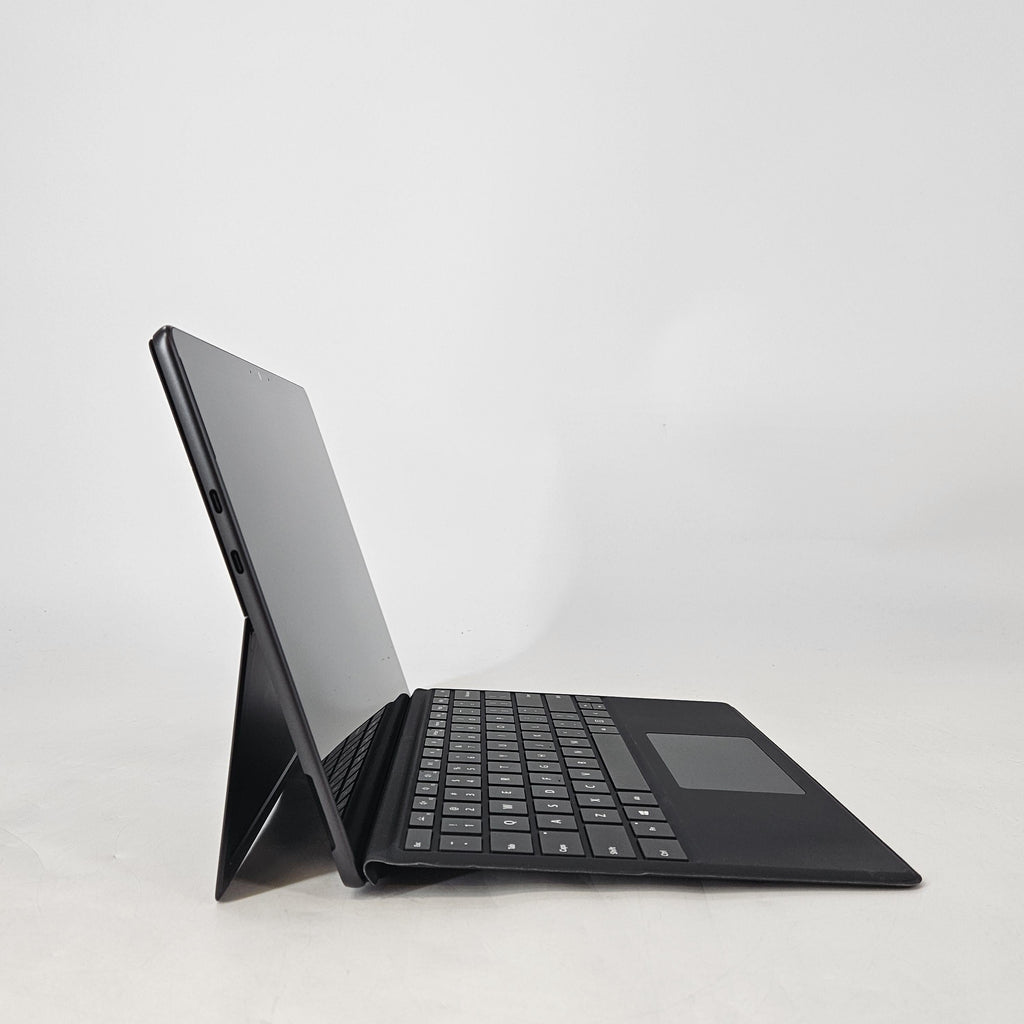 Surface Pro 9 13 Graphite WiFi 2.6 GHz Intel Core i7 12th Gen. 16GB RAM 256GB Solid State Drive