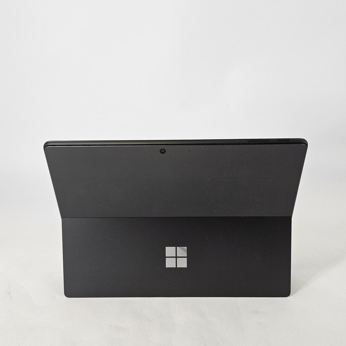 Surface Pro 9 13 Graphite WiFi 2.6 GHz Intel Core i7 12th Gen. 16GB RAM 256GB Solid State Drive