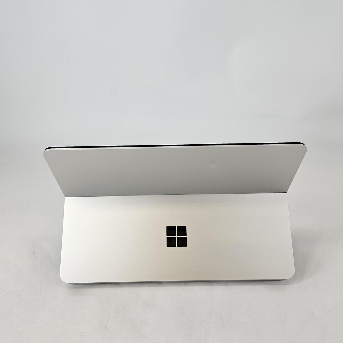 Surface Laptop Studio 2 14.4 Silver 2.9 GHz Intel Core i7 13th Gen. 64GB RAM 1TB Solid State Drive NVIDIA GeForce RTX 4060 8 GB