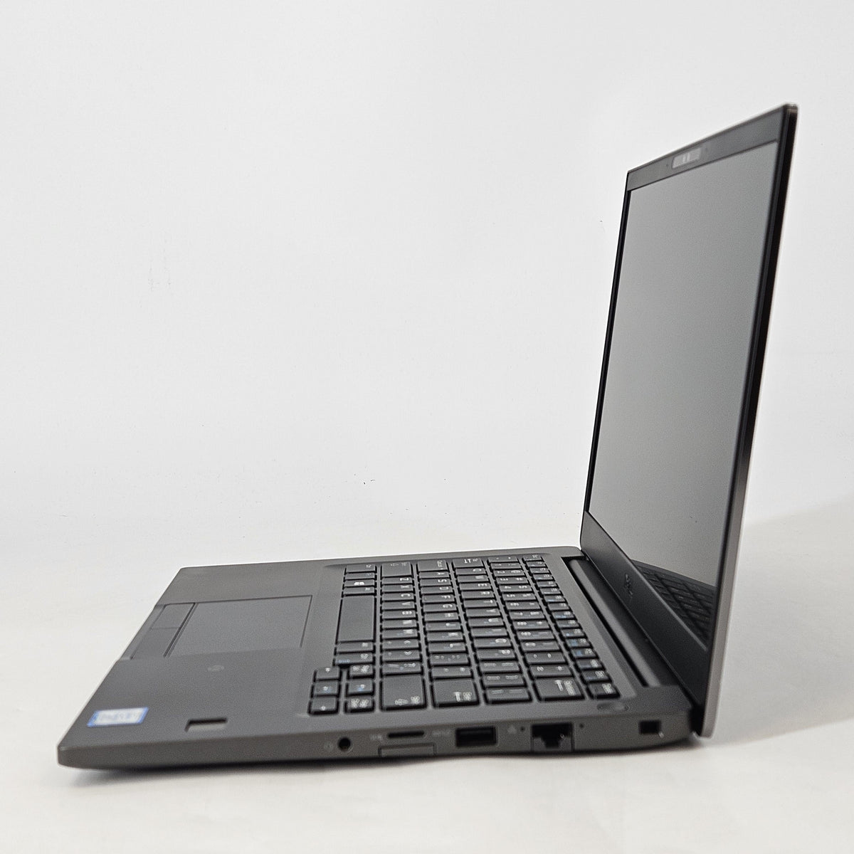 Latitude 7390 13.3 Gray 1.7 GHz Intel Core i5 8th Gen. 16GB RAM 256GB Solid State Drive