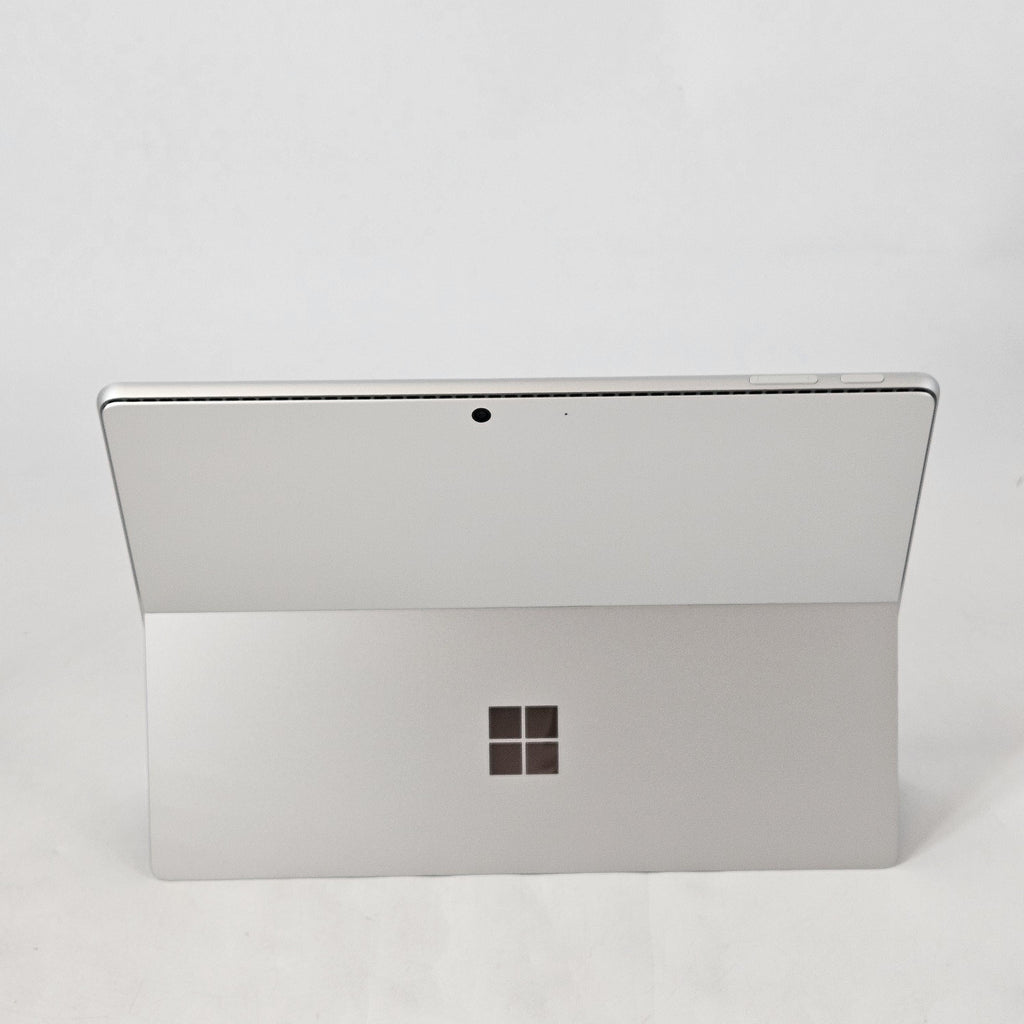 Surface Pro 11 13 Silver WiFi 2.2 GHz Intel Core Ultra 7 Series 2 16GB RAM 512GB Solid State Drive