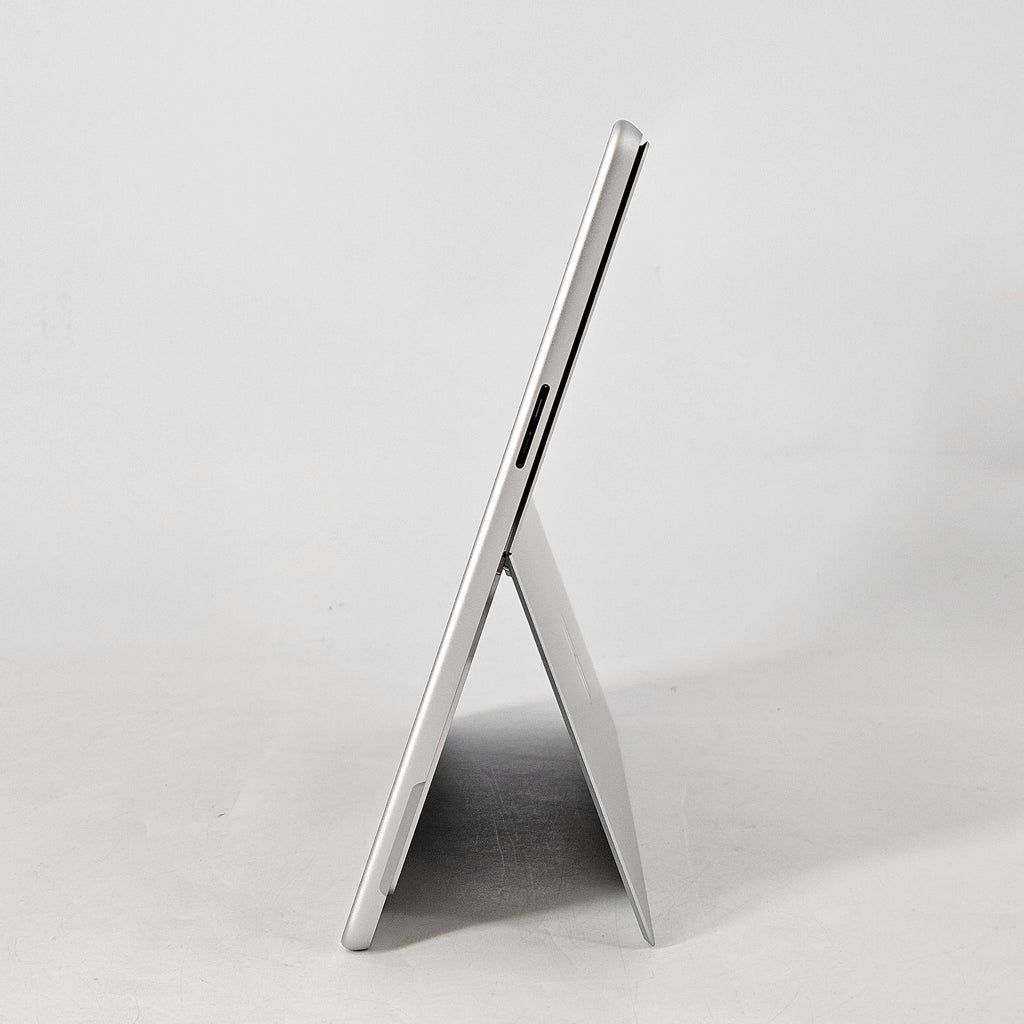 Surface Pro 11 13 Silver WiFi 2.2 GHz Intel Core Ultra 7 Series 2 16GB RAM 512GB Solid State Drive