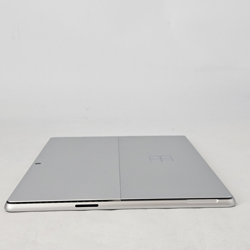 Surface Pro 11 13 Silver WiFi 2.2 GHz Intel Core Ultra 7 Series 2 16GB RAM 512GB Solid State Drive