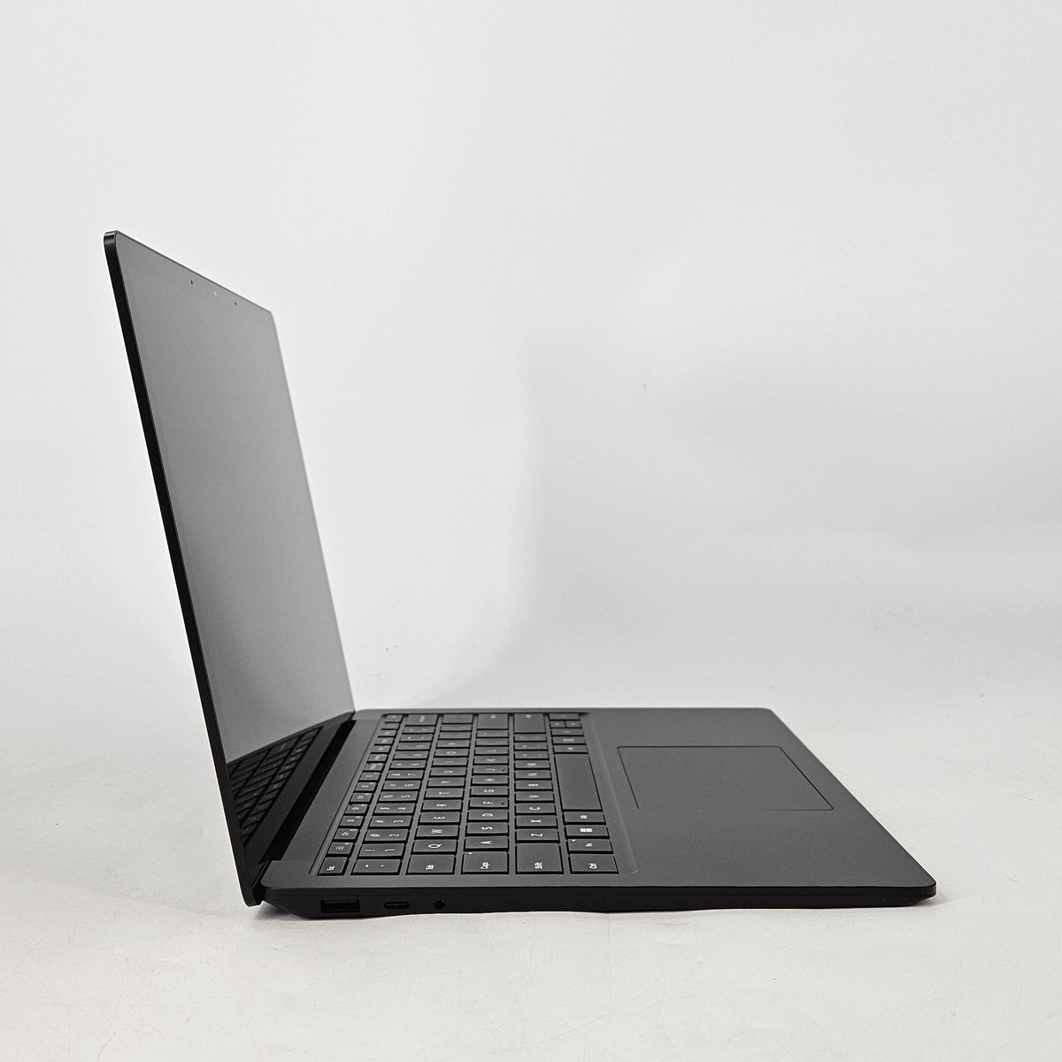 Surface Laptop 5 13.5 Black 2.7 GHz Intel Core i7 12th Gen. 16GB RAM 512GB Solid State Drive