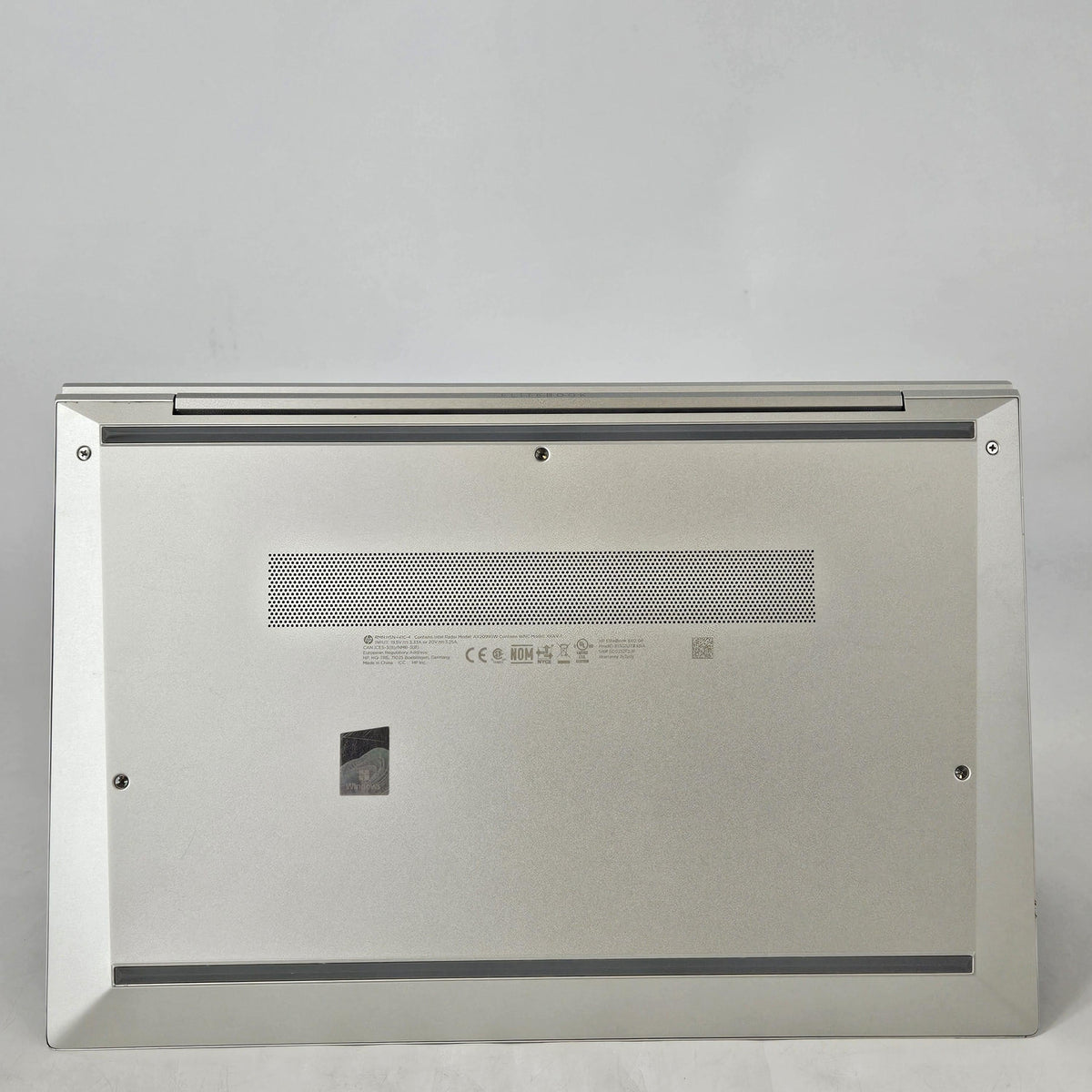 HP Elitebook 840 G8 14 Silver 2.8 GHz Intel Core i7 11th Gen. 16GB RAM 512GB Solid State Drive
