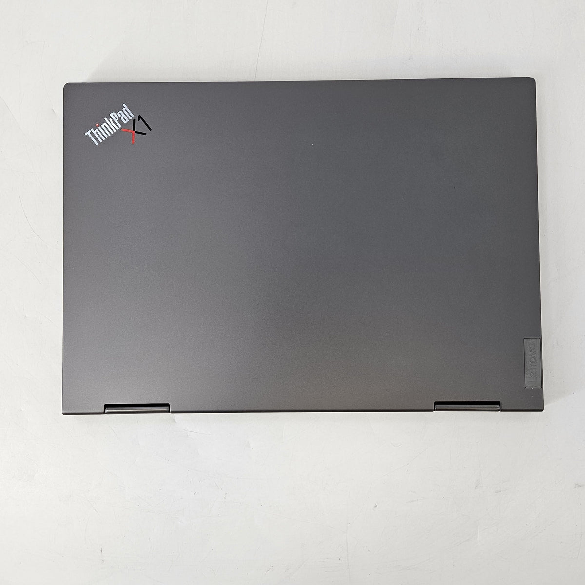 Lenovo ThinkPad X1 Yoga Gen 6 14 Gray 2.4 GHz Intel Core i5 11th Gen. 8GB RAM 256GB Solid State Drive
