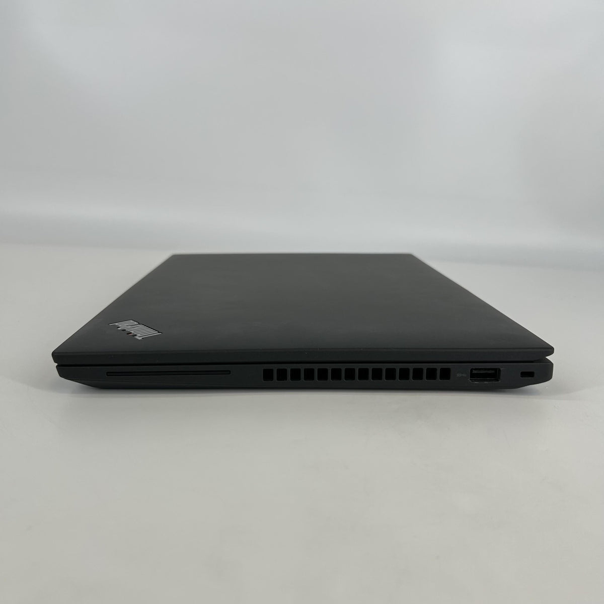 Lenovo ThinkPad T14 Gen 3 Black 2.2 GHz Intel Core i7 12th Gen. 40GB RAM 512GB Solid State Drive