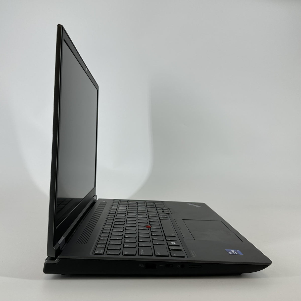 Lenovo ThinkPad P16 Gen 2 Gray 2.2 GHz Intel Core i9 13th Gen. 32GB RAM 1TB Solid State Drive NVIDIA RTX 2000 Ada 8 GB
