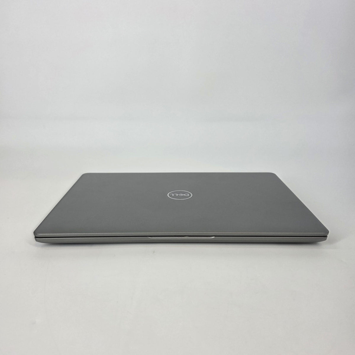 Dell Latitude 5450 14 Gray 1.7 GHz Intel Core Ultra 7 32GB RAM 512GB Solid State Drive
