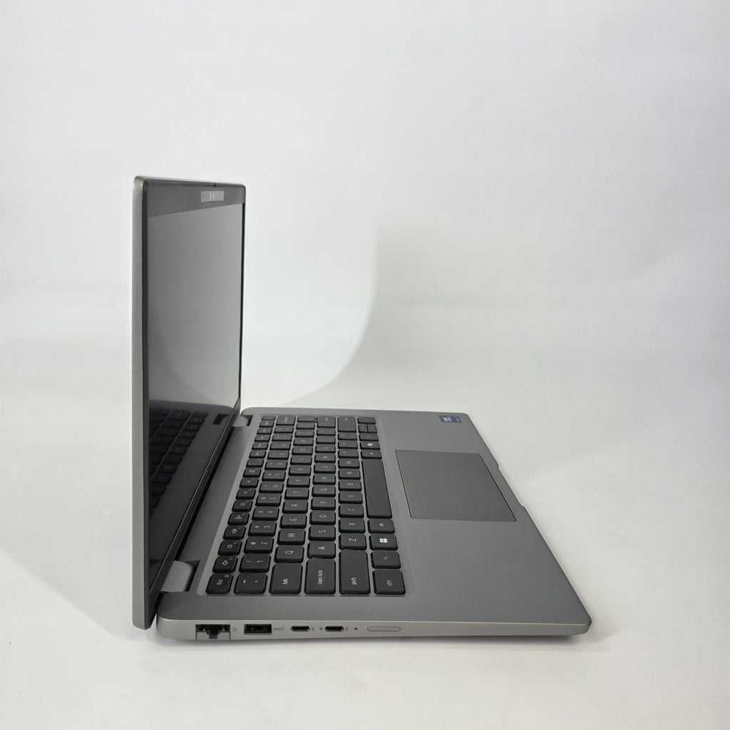 Dell Latitude 5450 14 Gray 1.7 GHz Intel Core Ultra 7 32GB RAM 512GB Solid State Drive