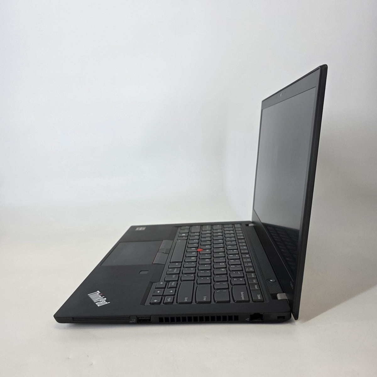 Lenovo ThinkPad T495 14 Black 2.3 GHz AMD Ryzen 7 Pro 3700U 24GB RAM 256GB Solid State Drive