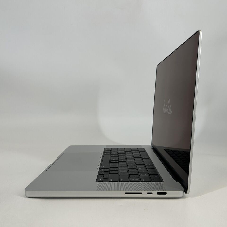 MacBook Pro 16 2026 Silver M5 Max 18-Core CPU 64GB Unified Memory 4TB Solid State Drive 40-Core GPU