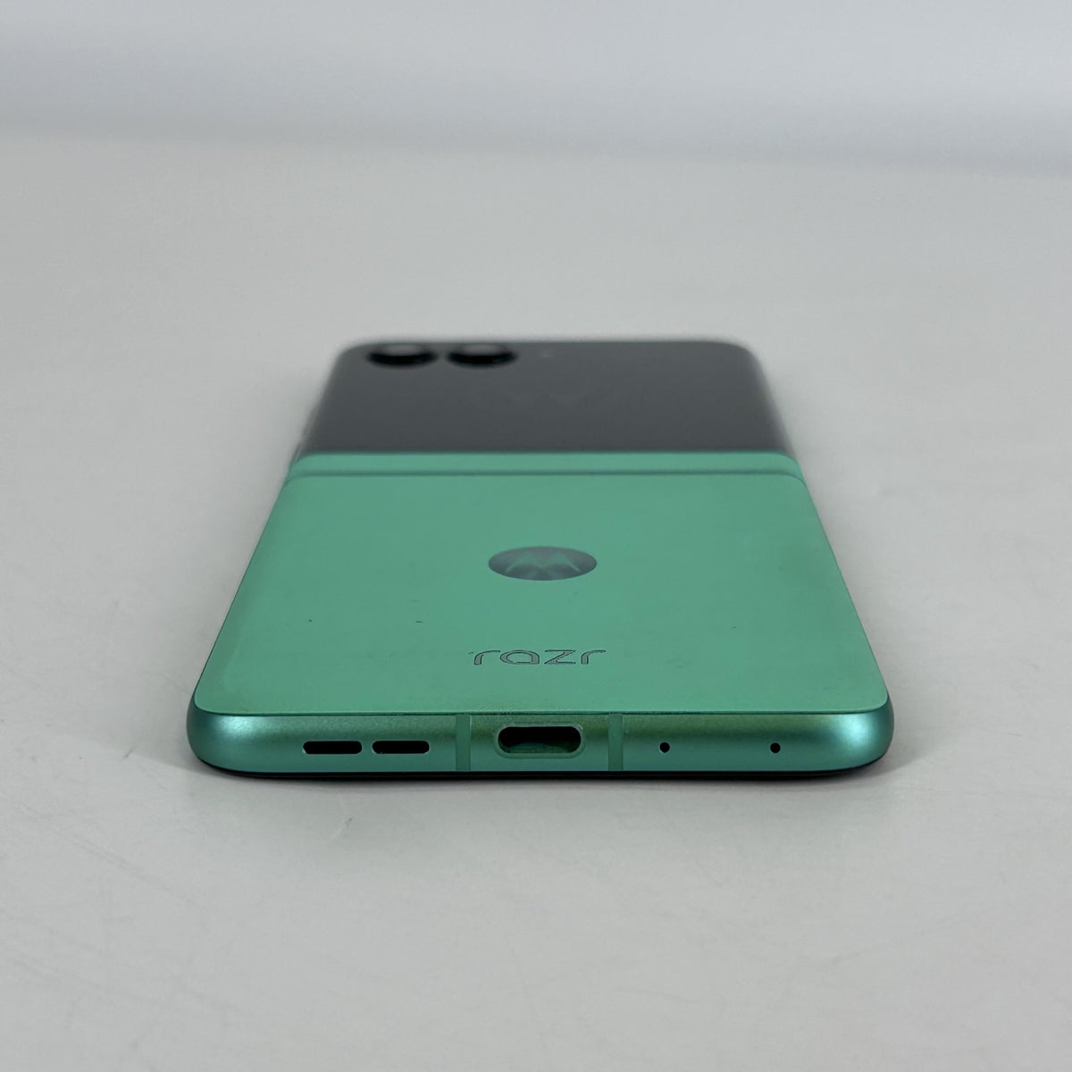 Motorola Razr (2025) 256GB Green (Cricket)