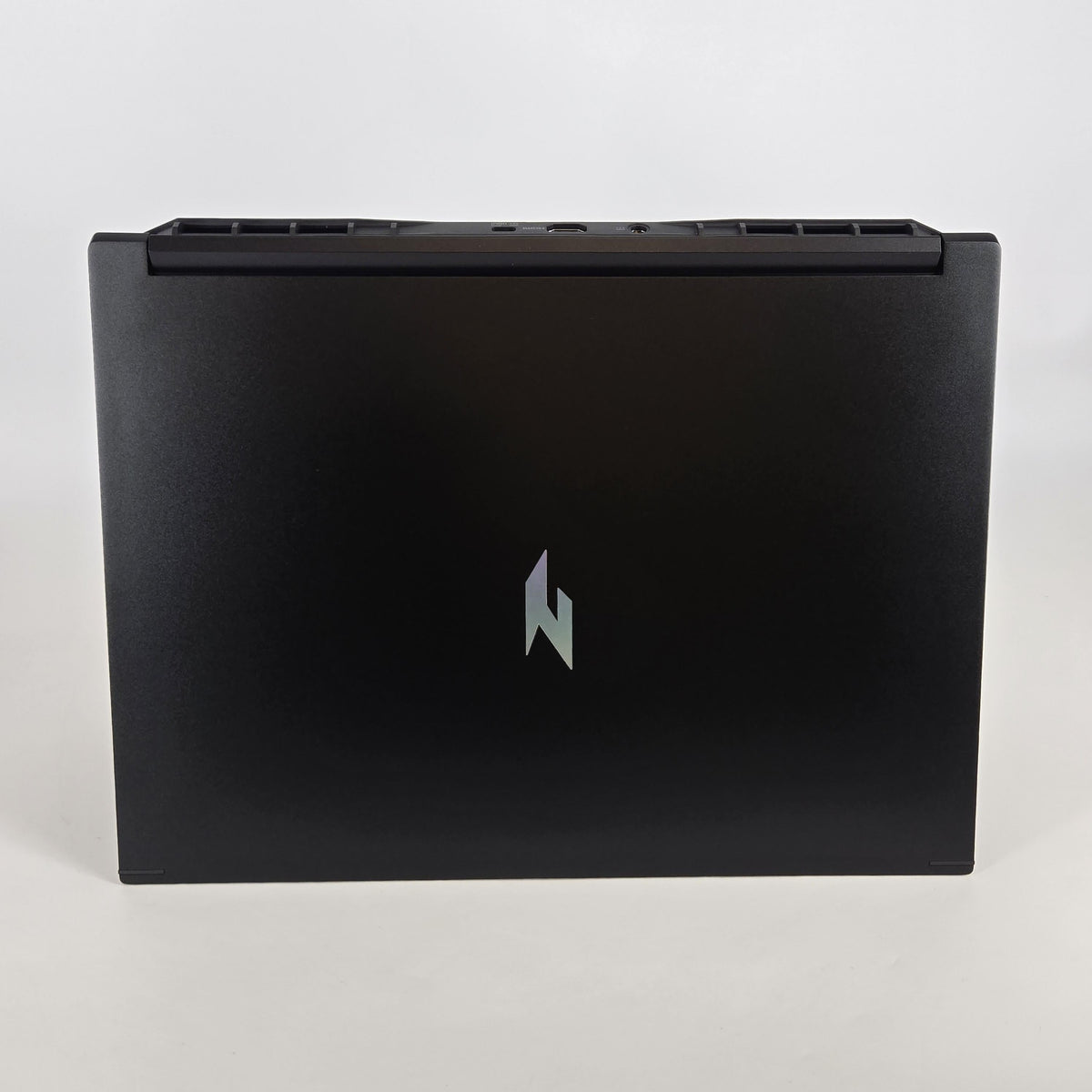 Acer Nitro V 16 AI Black 3.8 GHz AMD Ryzen 7 260 32GB RAM 1TB Solid State Drive NVIDIA GeForce RTX 5060 8 GB