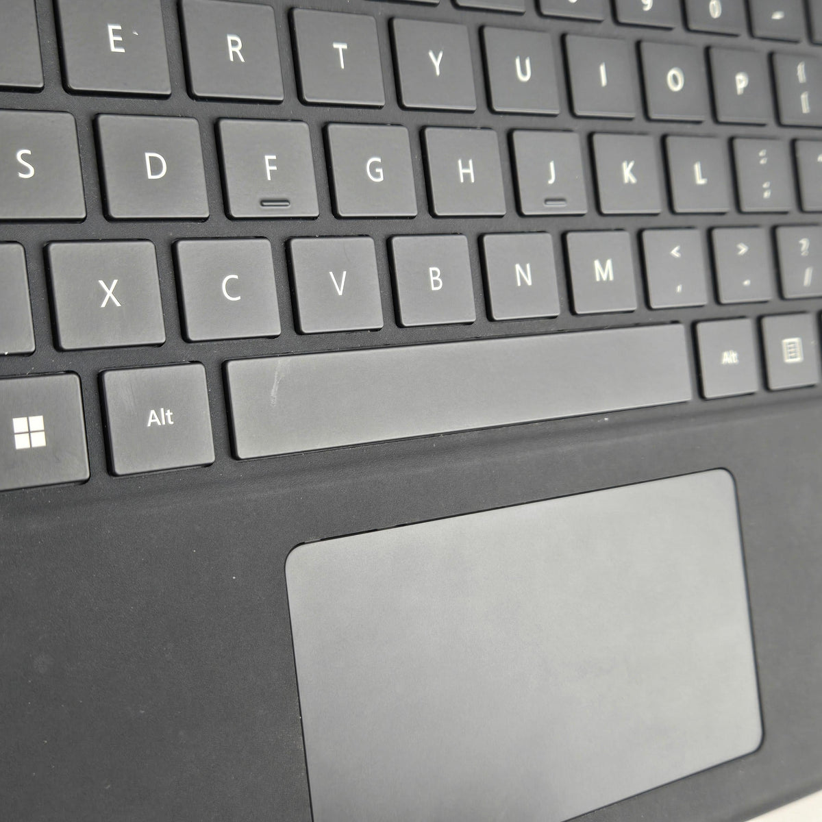 Microsoft Surface Pro X 13 Platinum WiFi 3.0 GHz Microsoft SQ1 Processor 8GB RAM 128GB Solid State Drive