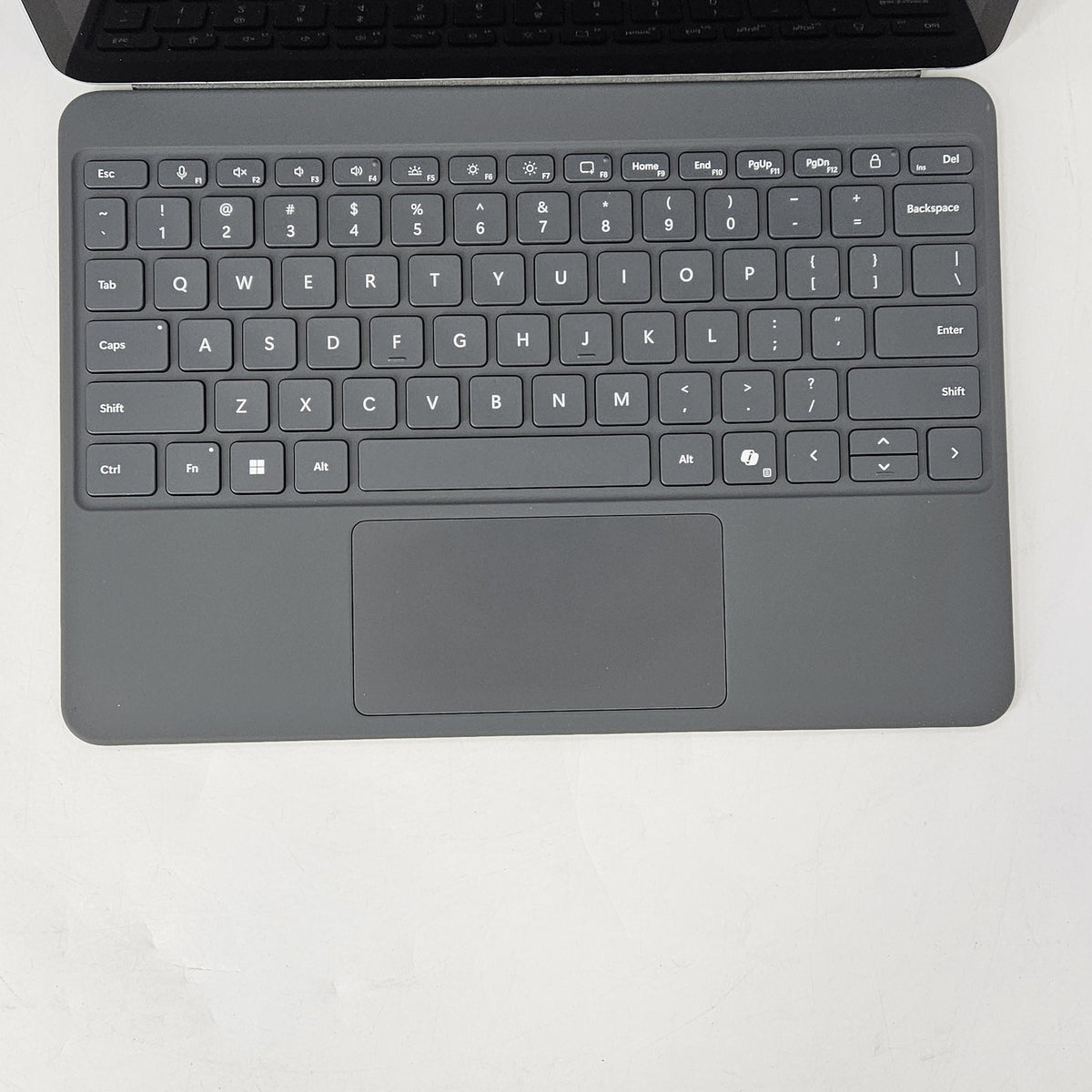 Microsoft Surface Pro 12 Silver WiFi 3.3 GHz Qualcomm Snapdragon X Plus 16GB RAM 256GB UniversalFlashStorage