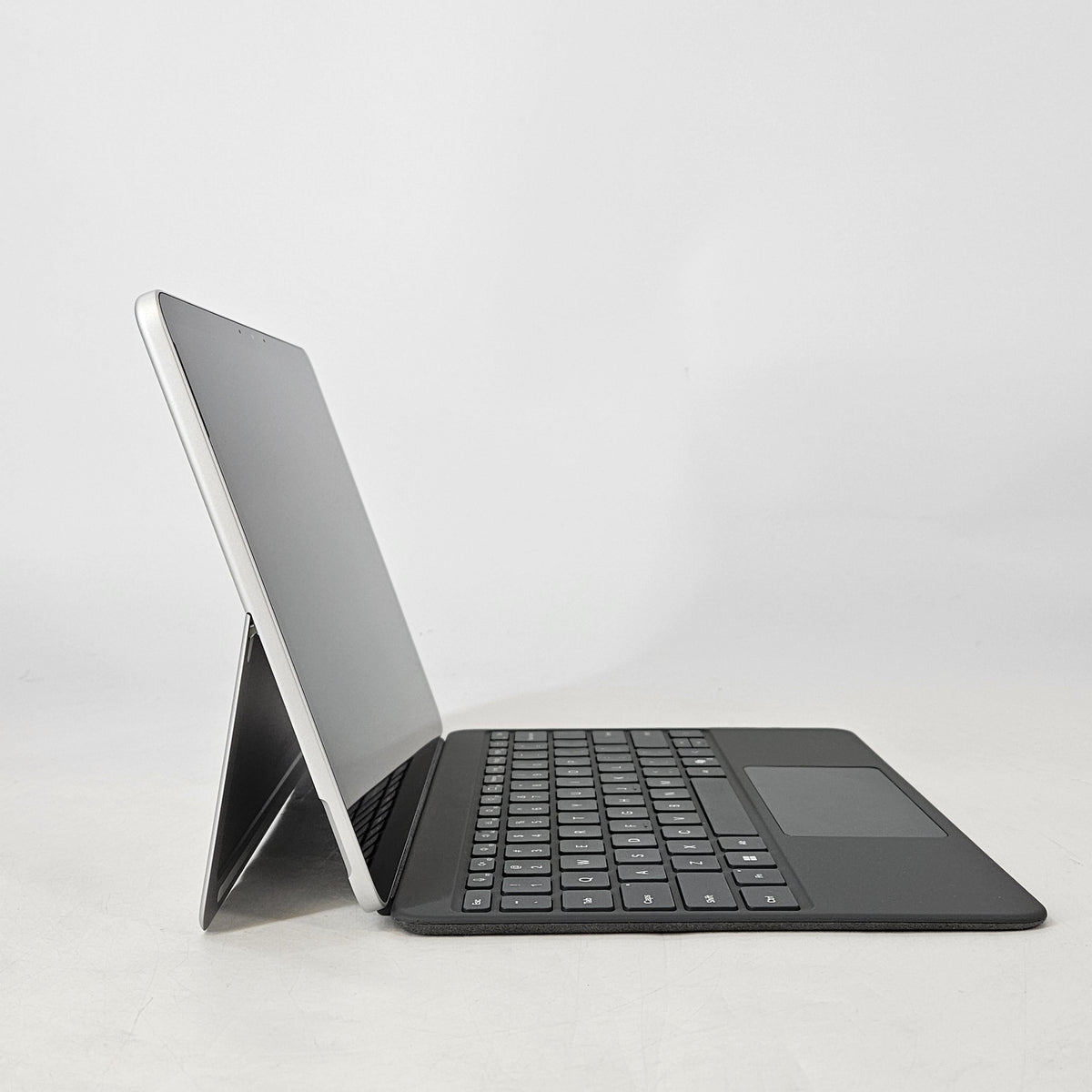 Microsoft Surface Pro 12 Silver WiFi 3.3 GHz Qualcomm Snapdragon X Plus 16GB RAM 256GB UniversalFlashStorage