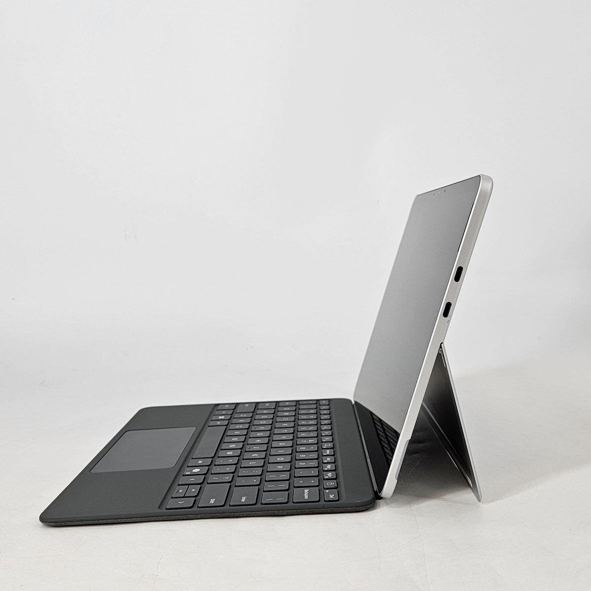 Microsoft Surface Pro 12 Silver WiFi 3.3 GHz Qualcomm Snapdragon X Plus 16GB RAM 256GB UniversalFlashStorage