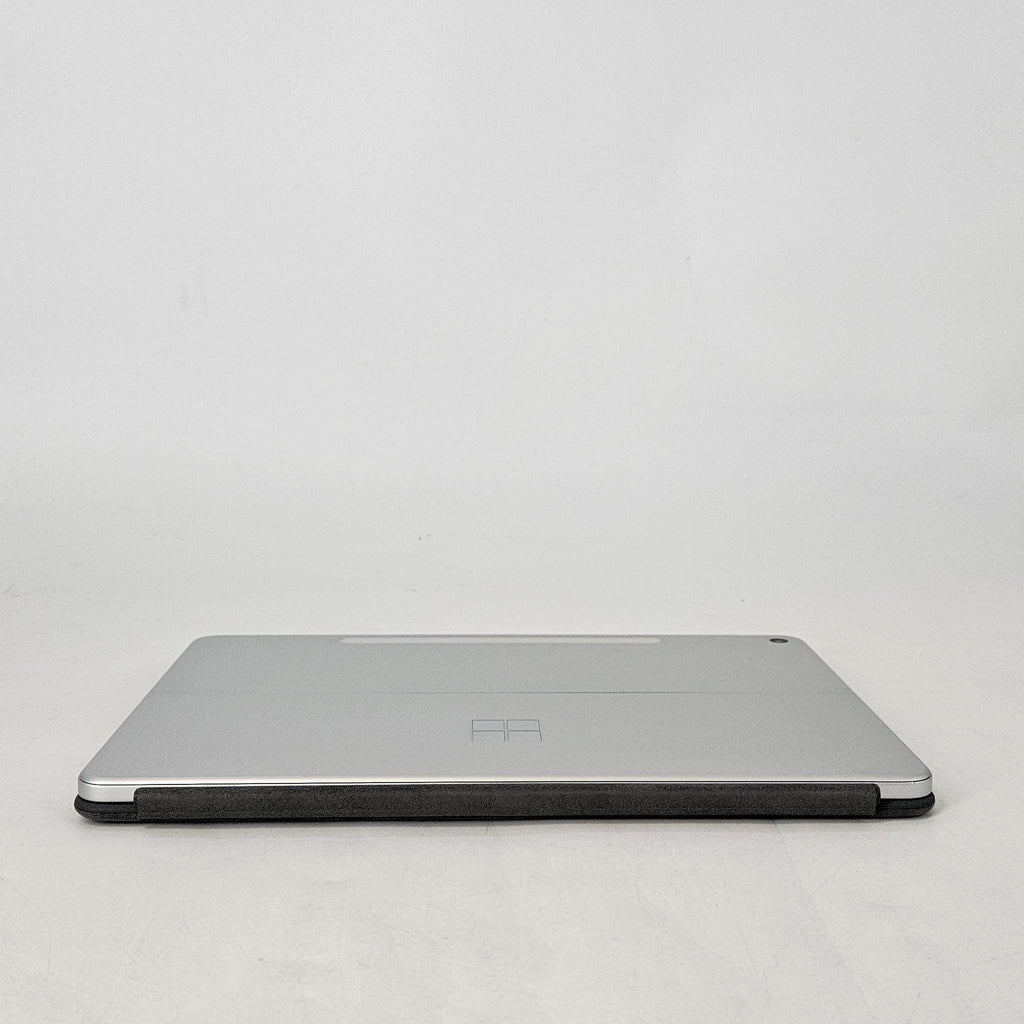 Microsoft Surface Pro 12 Silver WiFi 3.3 GHz Qualcomm Snapdragon X Plus 16GB RAM 256GB UniversalFlashStorage