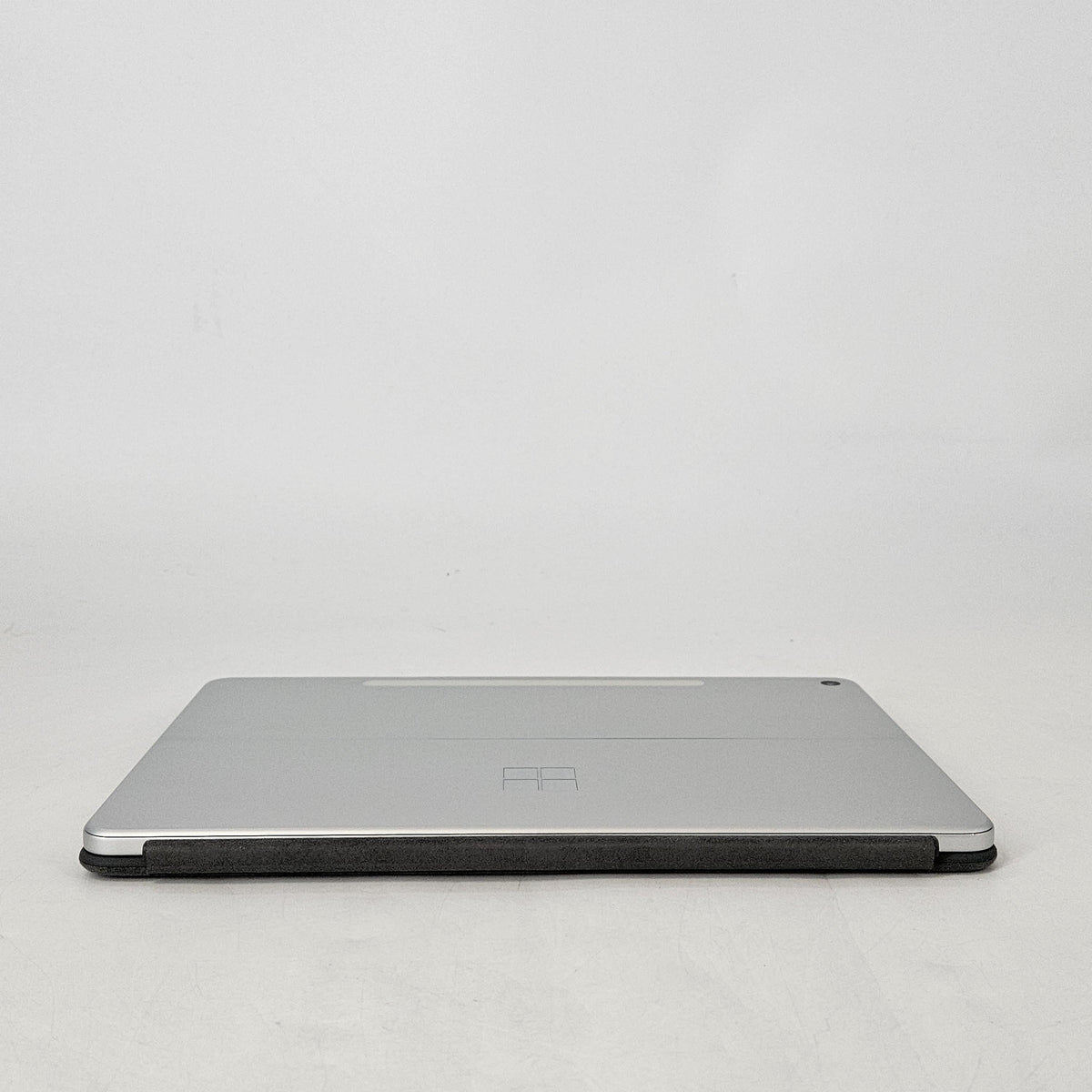 Microsoft Surface Pro 12 Silver WiFi 3.3 GHz Qualcomm Snapdragon X Plus 16GB RAM 256GB UniversalFlashStorage