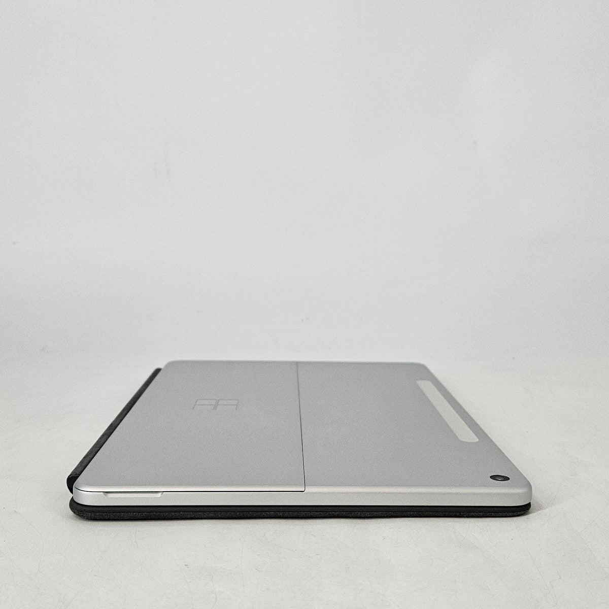 Microsoft Surface Pro 12 Silver WiFi 3.3 GHz Qualcomm Snapdragon X Plus 16GB RAM 256GB UniversalFlashStorage