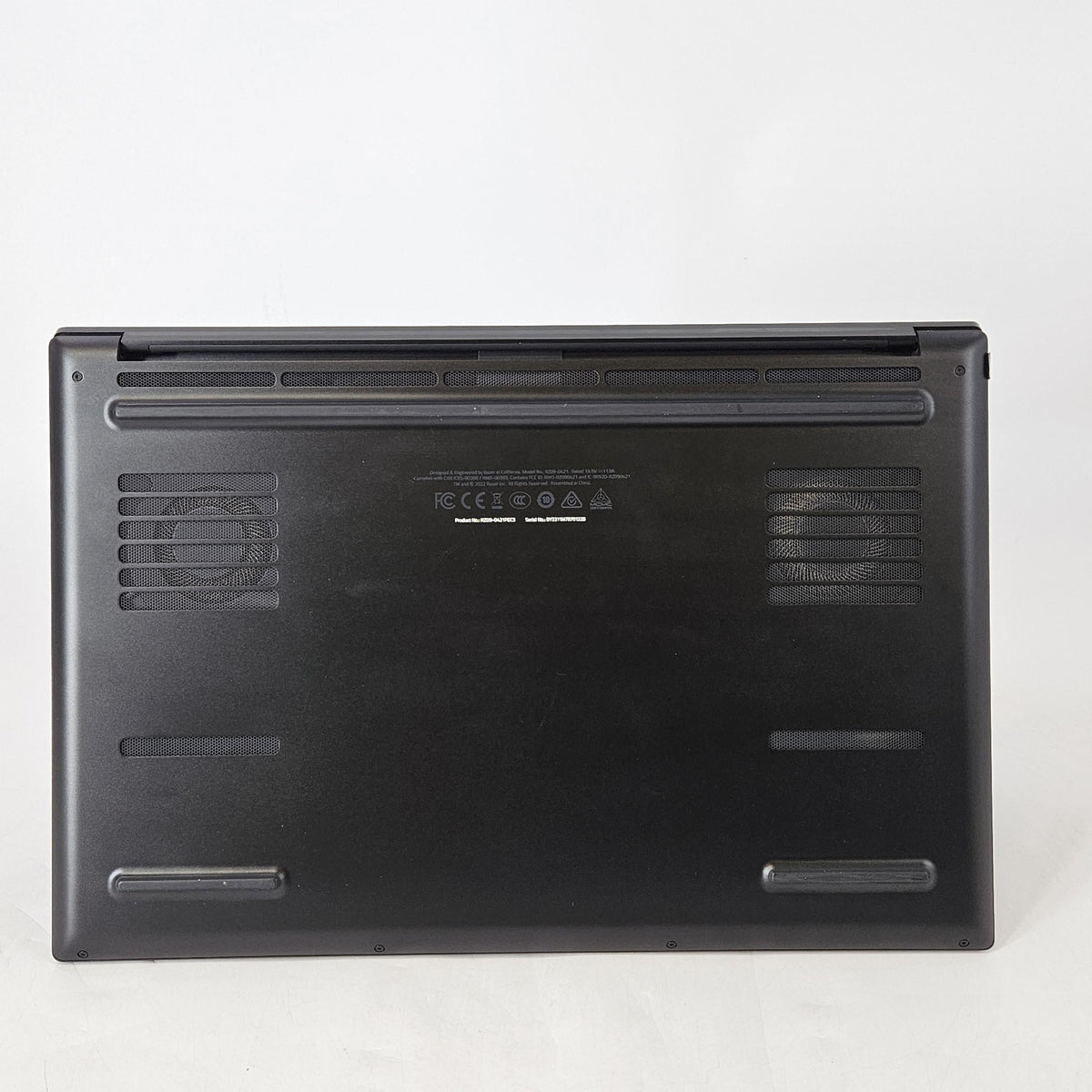 Razer Blade 15 2022 Black 2.4 GHz Intel Core i7 12th Gen. 32GB RAM 1TB Solid State Drive NVIDIA GeForce RTX 3080 Ti 16 GB