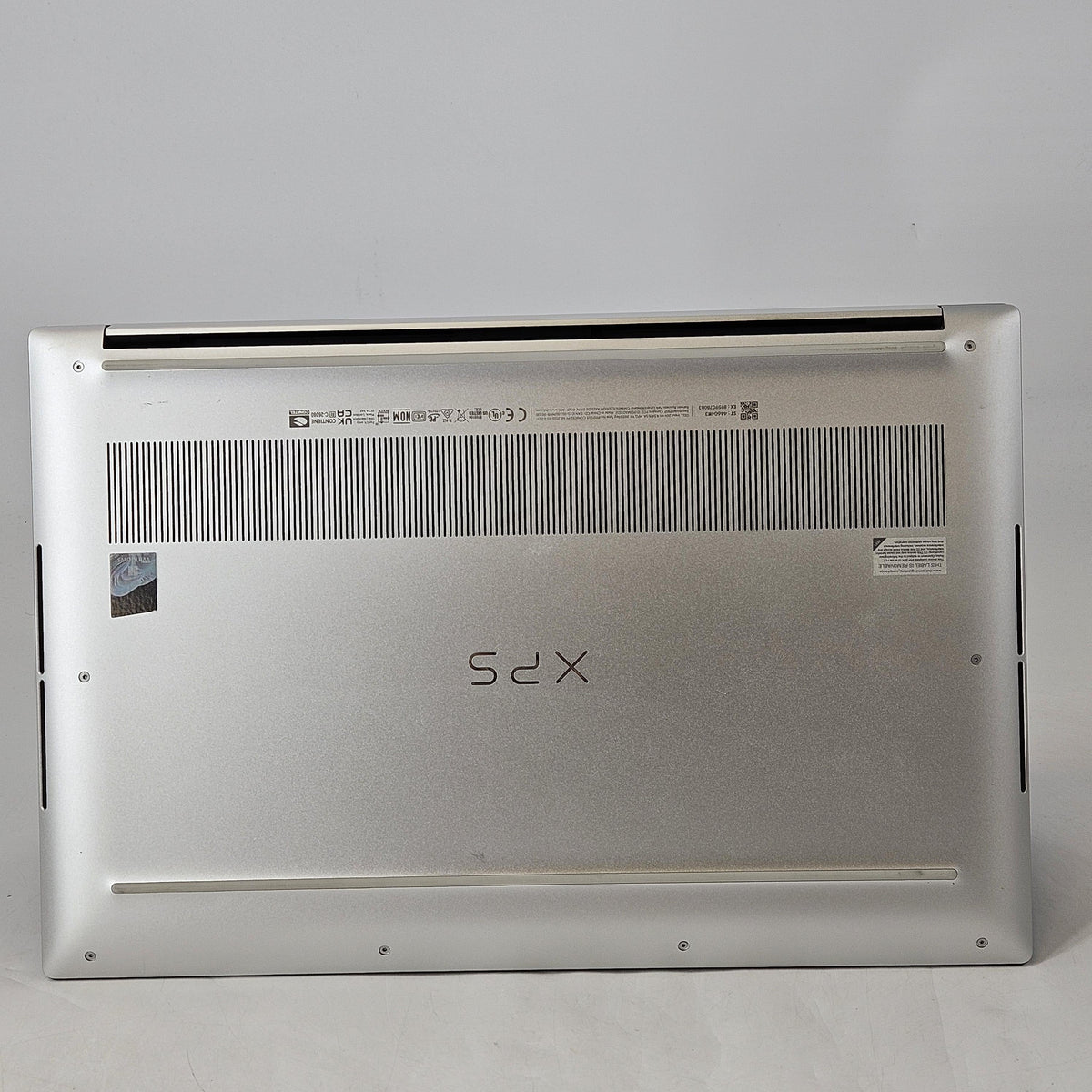 Dell XPS 15 9520 Silver 2.3 GHz Intel Core i7 12th Gen. 64GB RAM 512GB Solid State Drive NVIDIA GeForce RTX 3050 4 GB