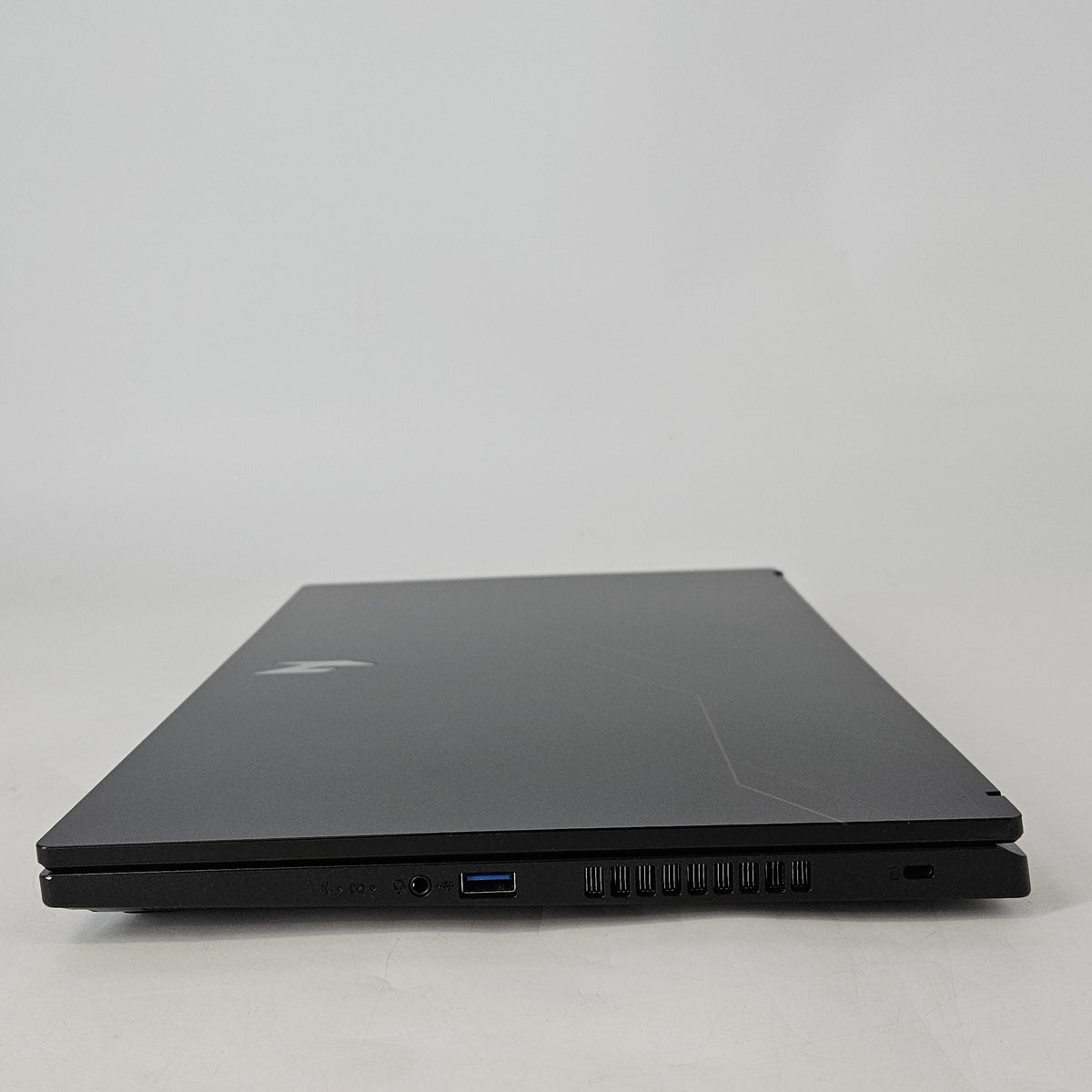 Acer Nitro V 15 Black 2.2 GHz Intel Core 5 Series 2 16GB RAM 512GB Solid State Drive NVIDIA GeForce RTX 4050 6 GB