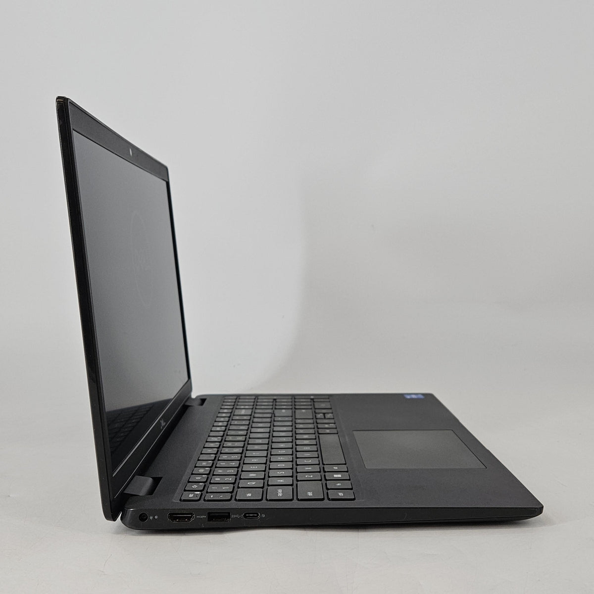 Dell Latitude 3520 15.6 Gray 2.4 GHz Intel Core i5 11th Gen. 16GB RAM 256GB Solid State Drive