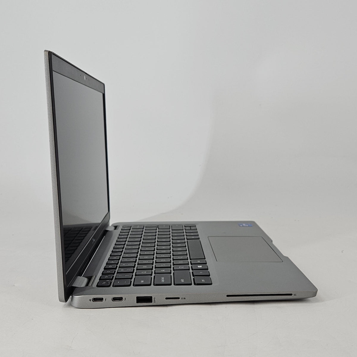 Dell Latitude 5320 13.3 Gray 3.0 GHz Intel Core i7 11th Gen. 16GB RAM 256GB Solid State Drive